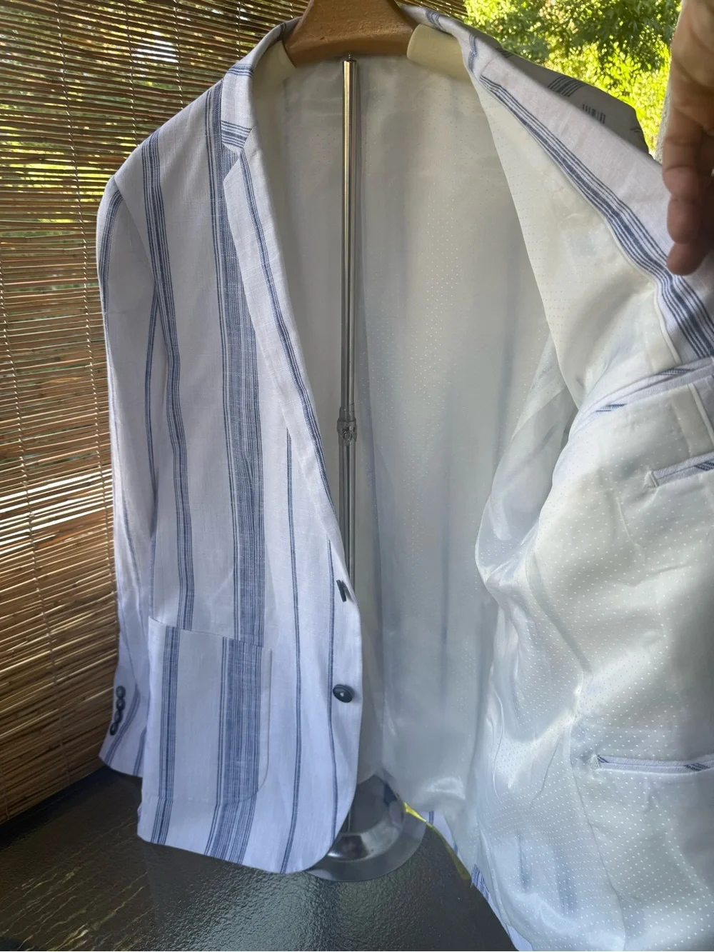 Paisley & Gray linen blend White Blazer with Blue Pinstripes - Picture 8 of 14